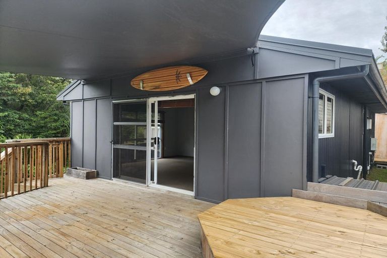 Photo of property in 53 Pitcairn Street, Oakura, 4314