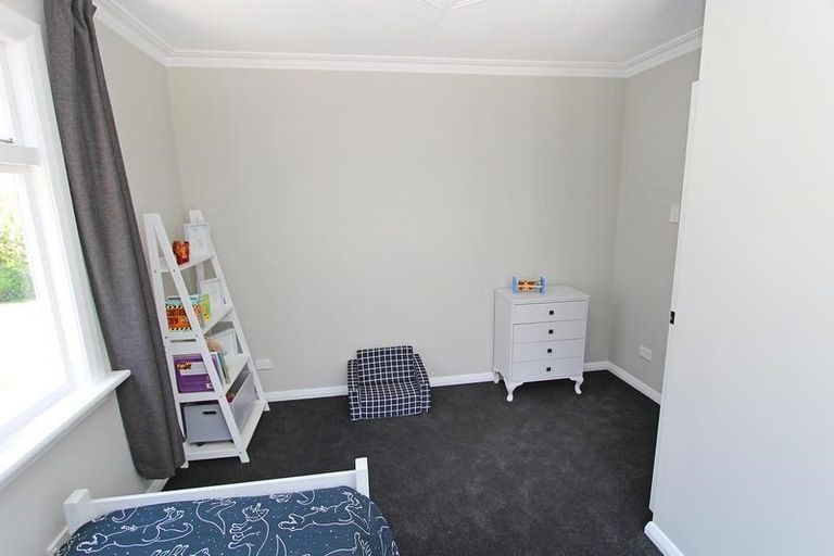 Photo of property in 15 Monowai Road, Ravensbourne, Dunedin, 9022