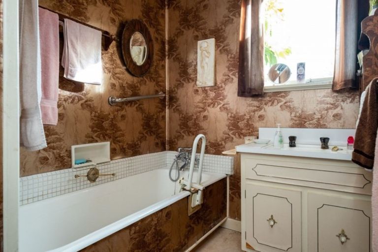 Photo of property in 24 Ferguson Avenue, Westshore, Napier, 4110