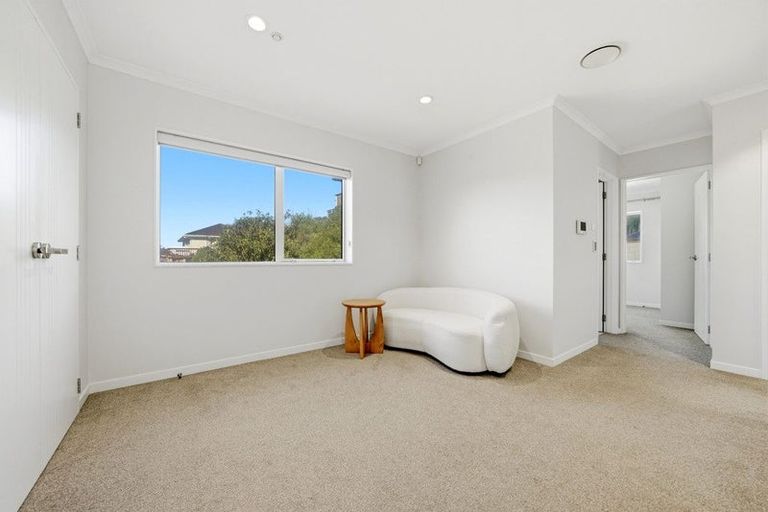 Photo of property in 152a Weatherly Road, Torbay, Auckland, 0630