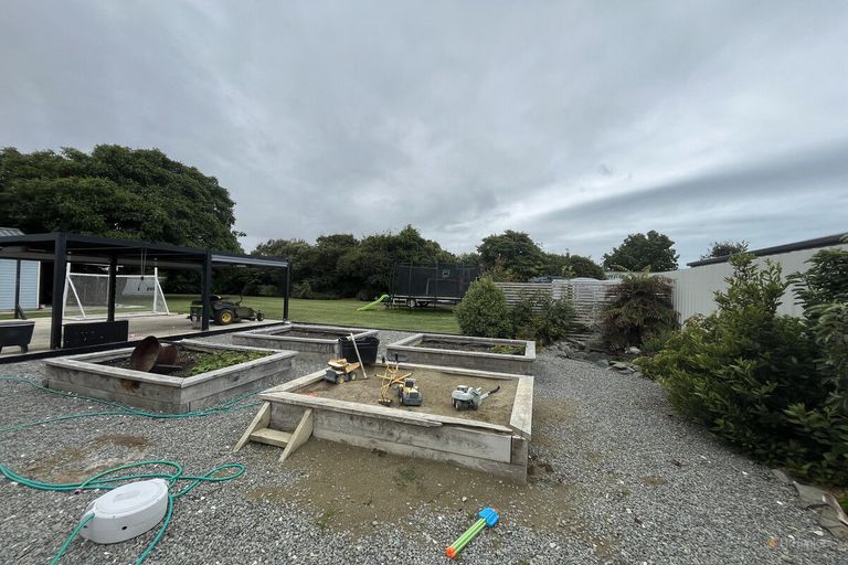 Photo of property in 8 Frederick Street, Makikihi, Timaru, 7971