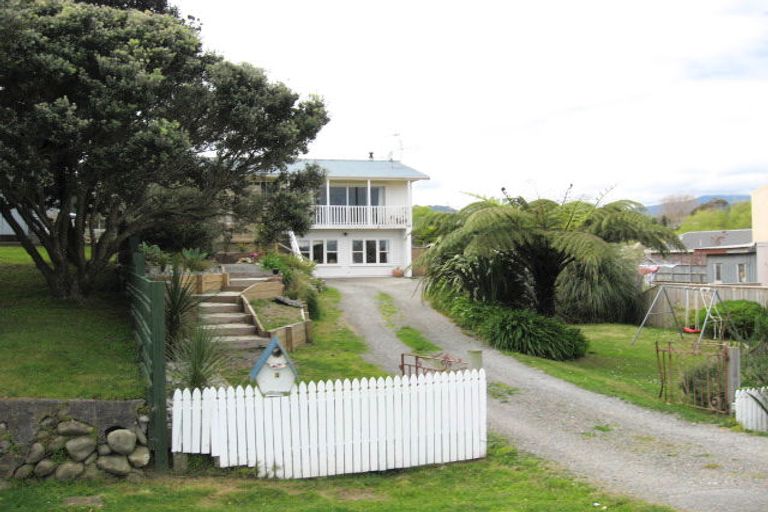 Photo of property in 5 Otaihanga Road, Otaihanga, Paraparaumu, 5036
