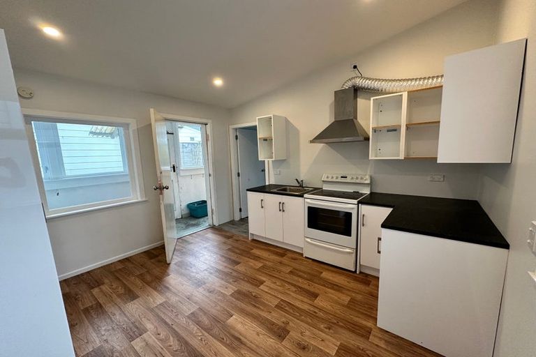 Photo of property in 11 Caroline Street, Mount Victoria, Wellington, 6011