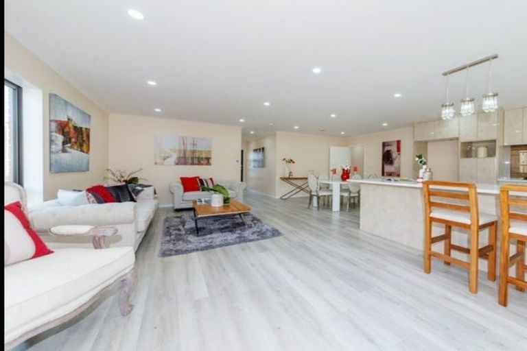 Photo of property in 22a Kamara Road, Glen Eden, Auckland, 0602