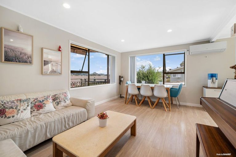 Photo of property in 26 West Harbour Drive, West Harbour, Auckland, 0618