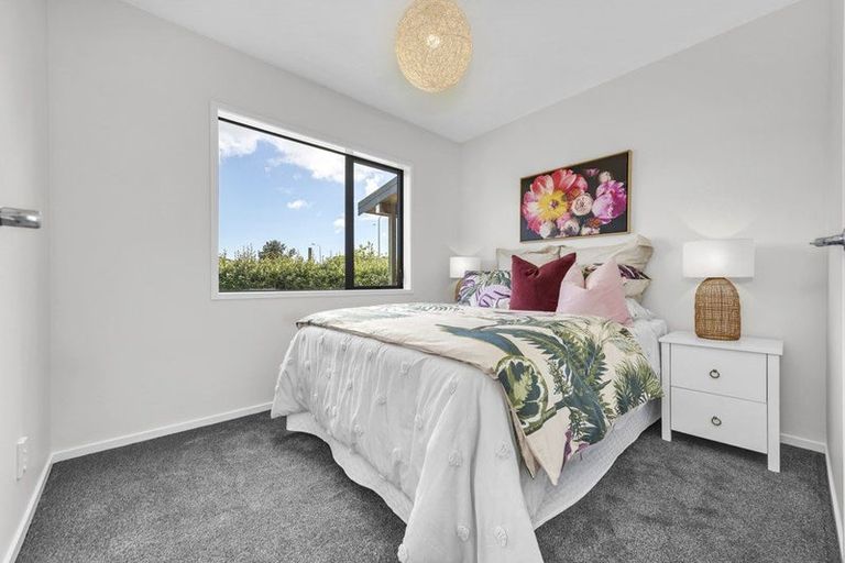 Photo of property in 10 Umu Place, Mangere, Auckland, 2022
