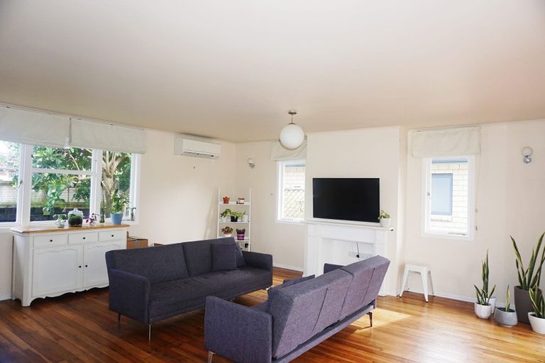 Photo of property in 416 West Coast Road, Glen Eden, Auckland, 0602