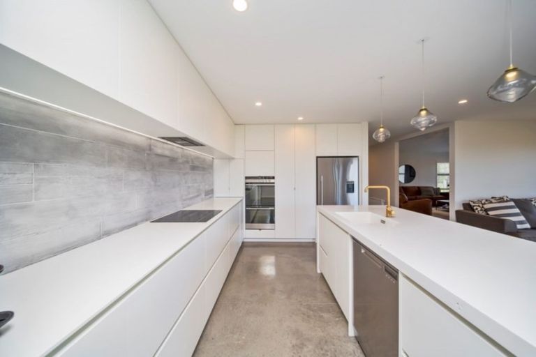 Photo of property in 18 Kotare Drive, Waiwhakaiho, New Plymouth, 4312