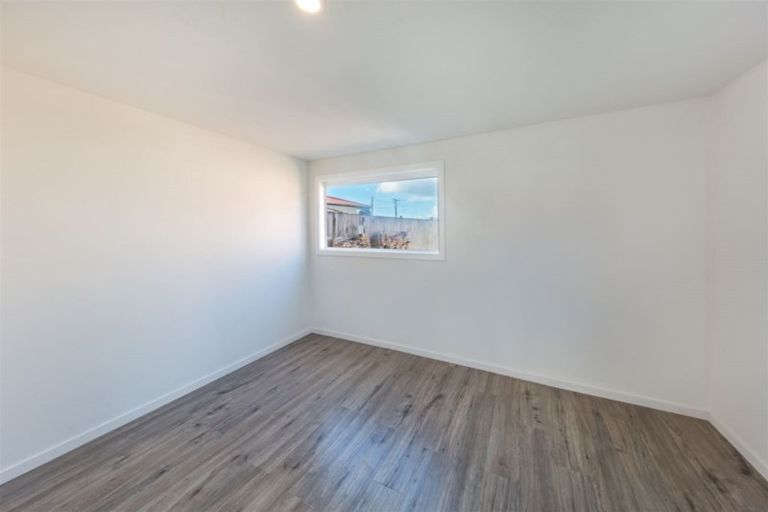 Photo of property in 17 Bolton Place, Otara, Auckland, 2023