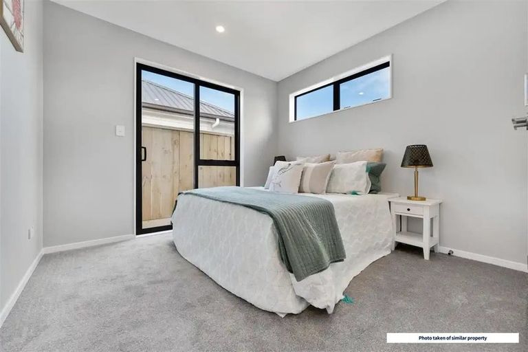 Photo of property in 36 Whakairo Crescent, Gulf Harbour, Whangaparaoa, 0930