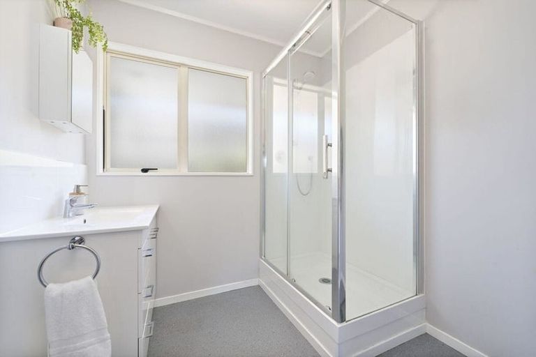 Photo of property in 13 Legacy Drive, Henderson, Auckland, 0612