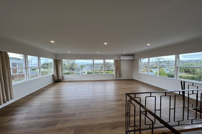 Photo of property in 6 Brighton Terrace, Murrays Bay, Auckland, 0630