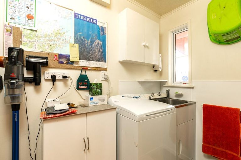 Photo of property in 16 Huia Street, Waikawa, Picton, 7220