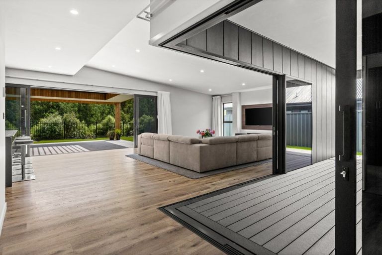 Photo of property in 20 Taruna Place, Havelock North, 4130