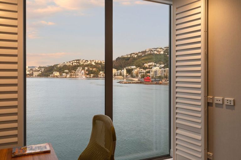 Photo of property in Clyde Quay Wharf, 3d/1 Clyde Quay Wharf, Te Aro, Wellington, 6011