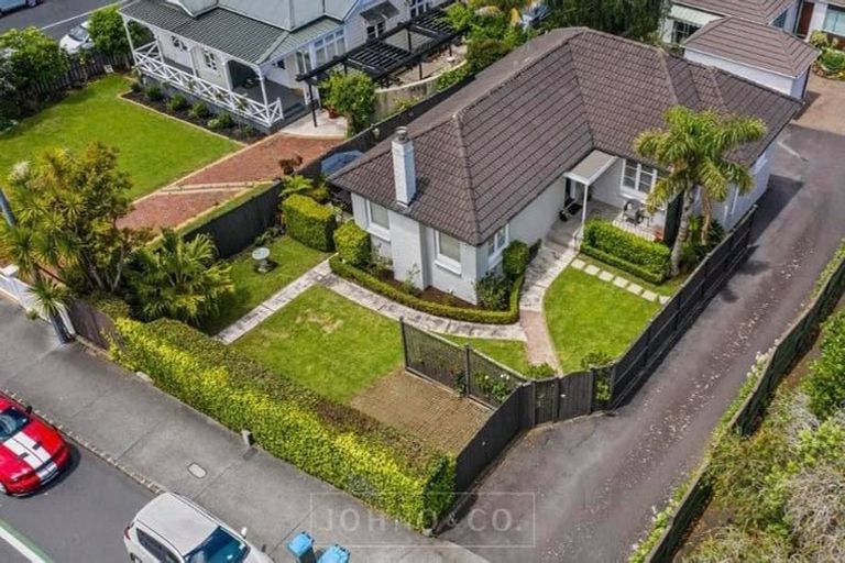 Photo of property in 755 Remuera Road, Remuera, Auckland, 1050