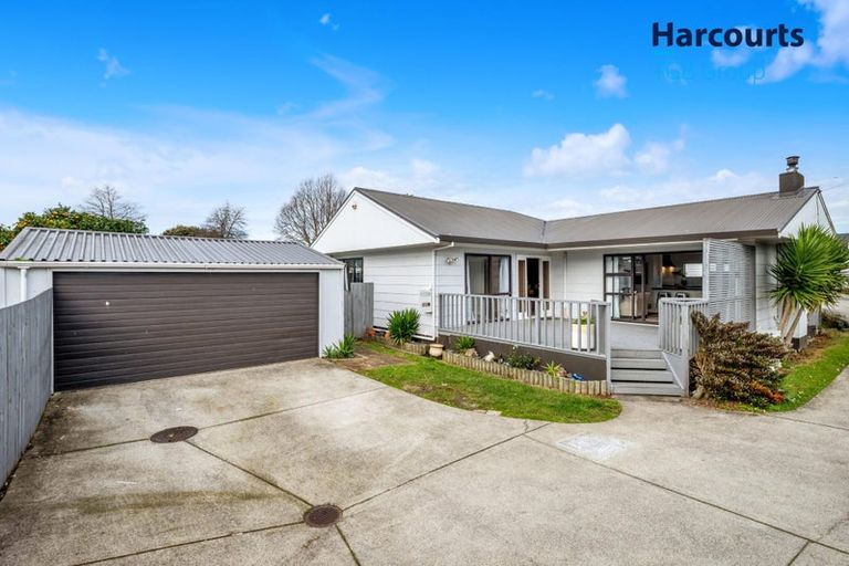 Photo of property in 67 Manuroa Road, Takanini, 2112