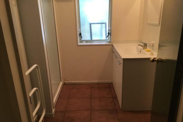 Photo of property in 12 Cosy Dell Road, North Dunedin, Dunedin, 9016