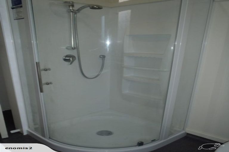 Photo of property in 1/76 Cambridge Terrace, Waterloo, Lower Hutt, 5011