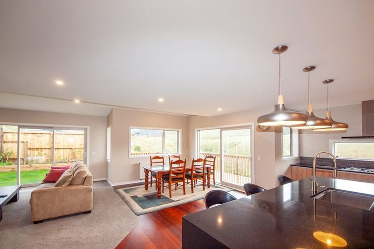 Photo of property in 86 Melksham Drive, Churton Park, Wellington, 6037