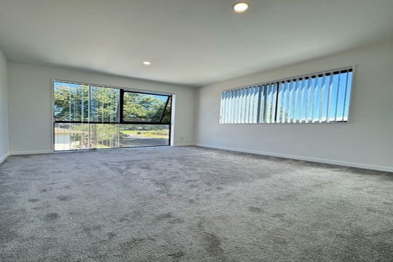 Photo of property in 9a Pukeroa Place, Papakura, 2110