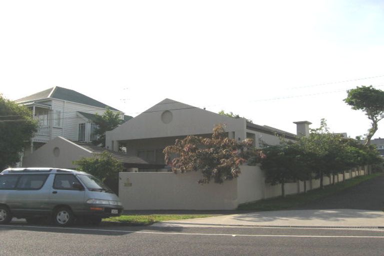 Photo of property in 6 Argyle Street, Herne Bay, Auckland, 1011