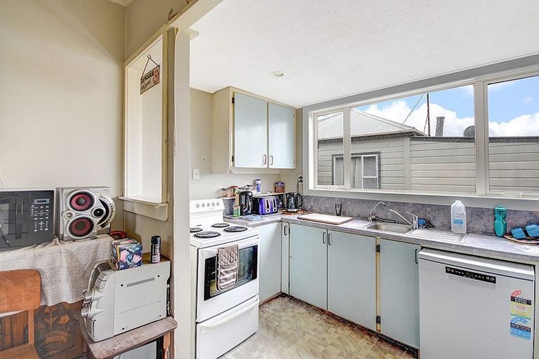 Photo of property in 32 Richmond Street, Forbury, Dunedin, 9012