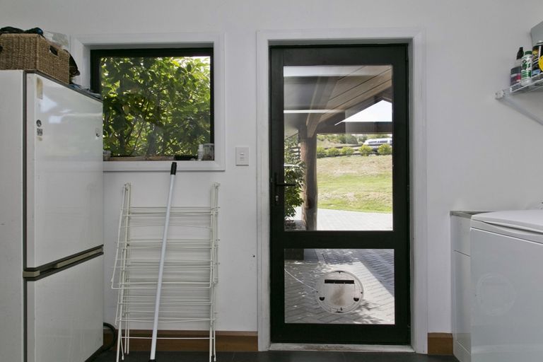 Photo of property in 25 Piro Place, Acacia Bay, Taupo, 3385