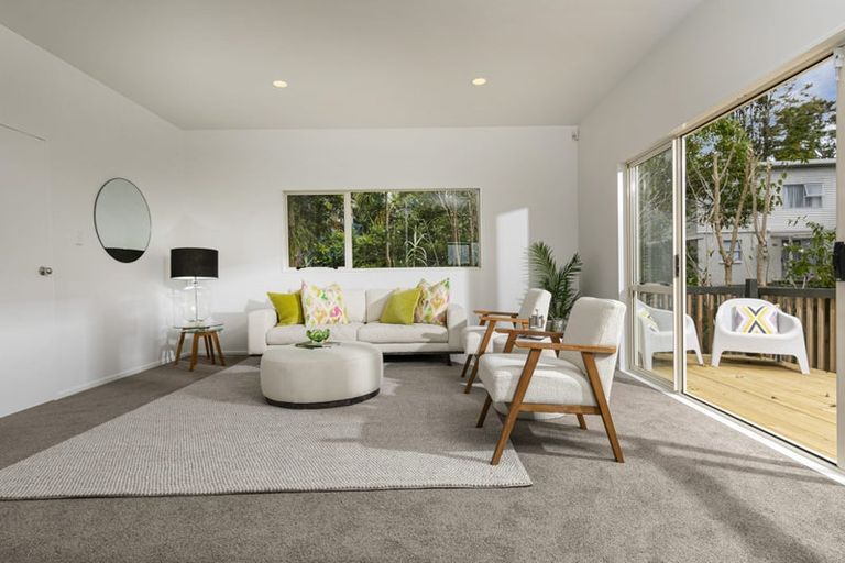 Photo of property in 1/36 Camelot Place, Glenfield, Auckland, 0629