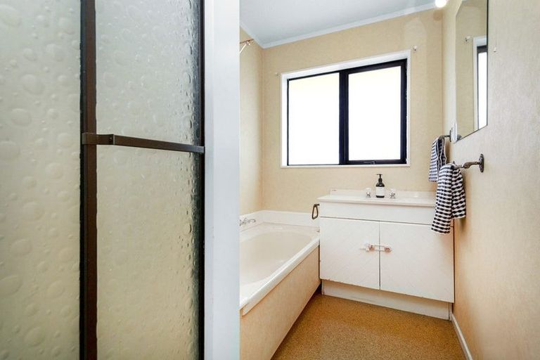 Photo of property in 41b Duncan Street, Tawa, Wellington, 5028