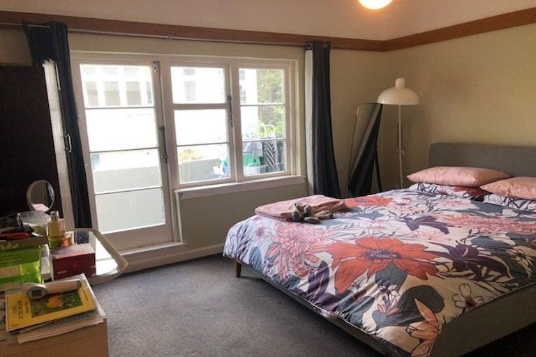 Photo of property in San Marino Apartments, 6/4 Oak Park Avenue, Te Aro, Wellington, 6011
