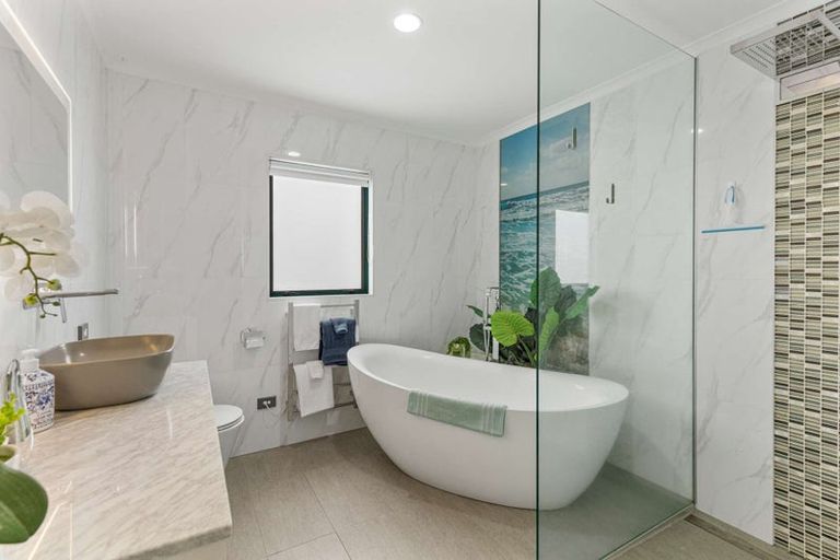 Photo of property in 26a Sunbrae Grove, Mount Maunganui, 3116