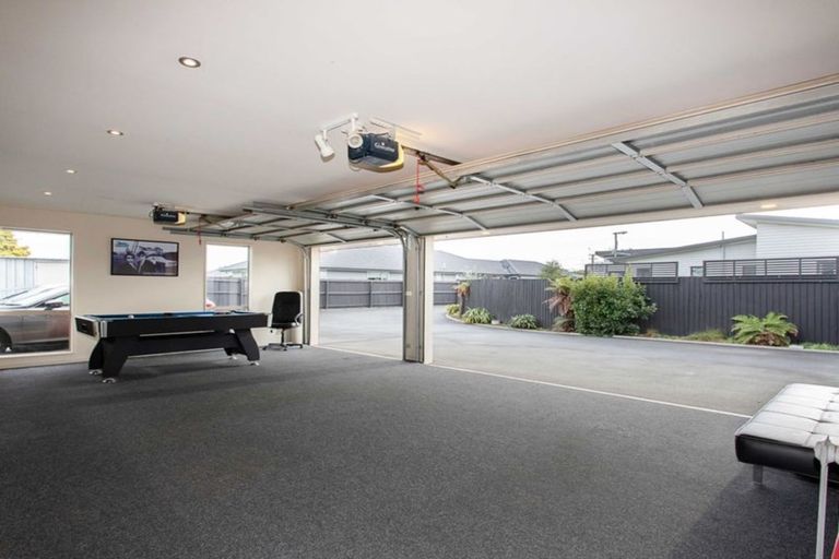 Photo of property in 21 Saltaire Street, North New Brighton, Christchurch, 8083