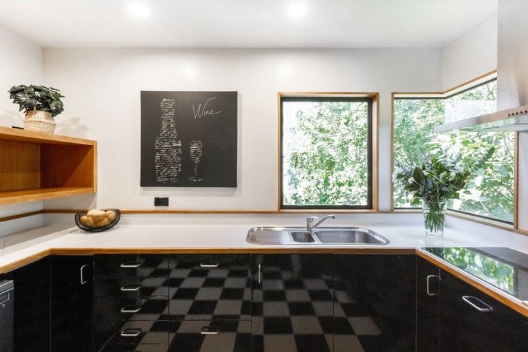 Photo of property in 73 Kopanga Road, Havelock North, 4130