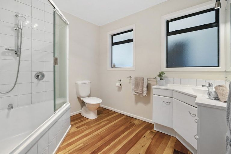 Photo of property in 13 Chorley Grove, Churton Park, Wellington, 6037