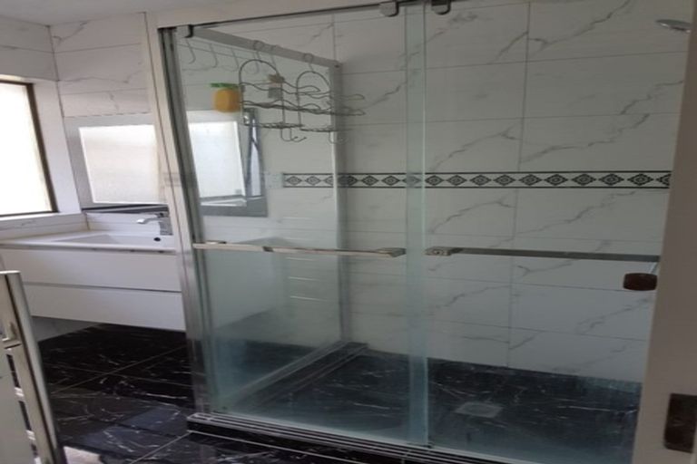 Photo of property in 29 Balgowan Terrace, Conifer Grove, Takanini, 2112