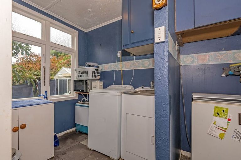 Photo of property in 4 Rosalie Terrace, Kelvin Grove, Palmerston North, 4414