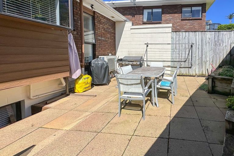 Photo of property in 1/1 Nigel Road, Browns Bay, Auckland, 0630