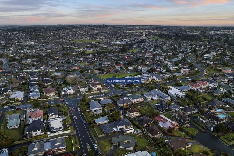 Photo of property in 61b Highland Park Drive, Highland Park, Auckland, 2010