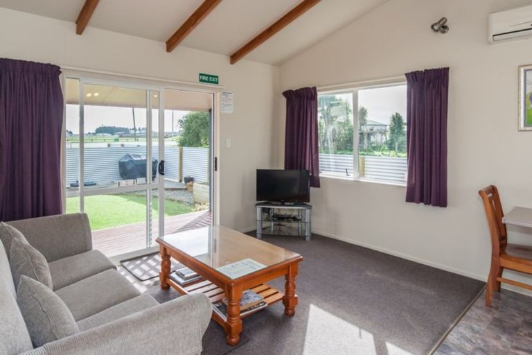 Photo of property in Blue Bell Motel, 48 Russell Street, Foxton, 4814