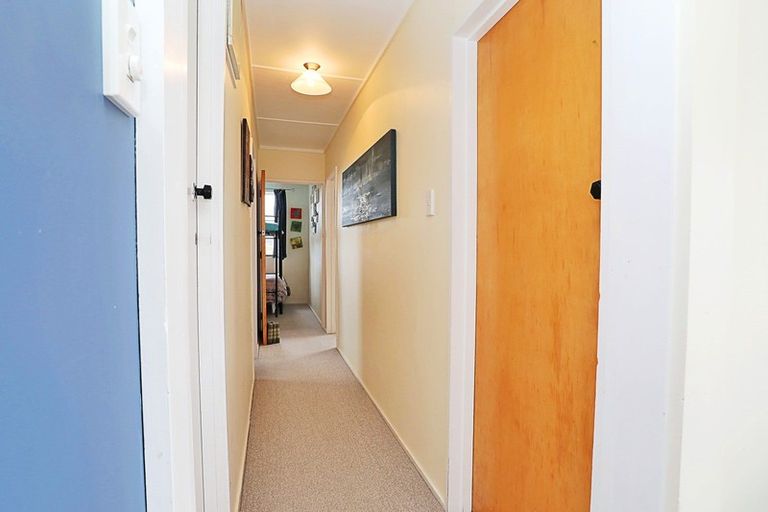 Photo of property in 491 Waikawa-curio Bay Road, Curio Bay, Tokanui, 9884