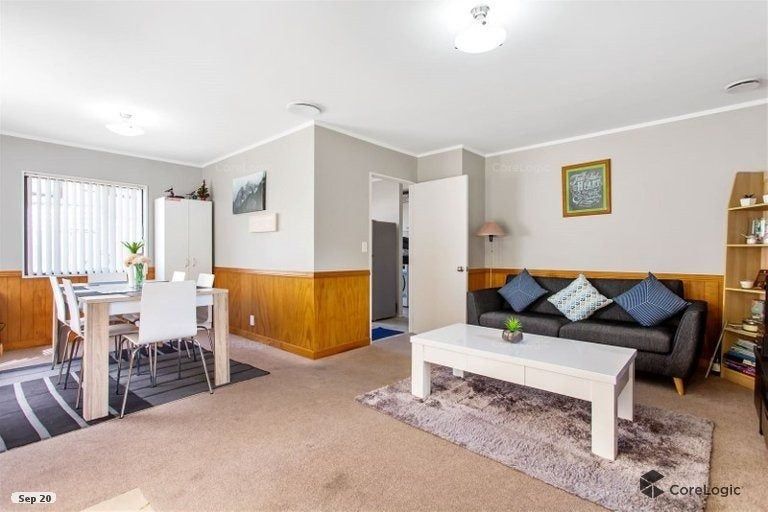 Photo of property in 2/134 Spinella Drive, Bayview, Auckland, 0629