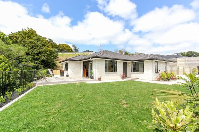 Photo of property in 18 Rotokare Crescent, Whalers Gate, New Plymouth, 4310