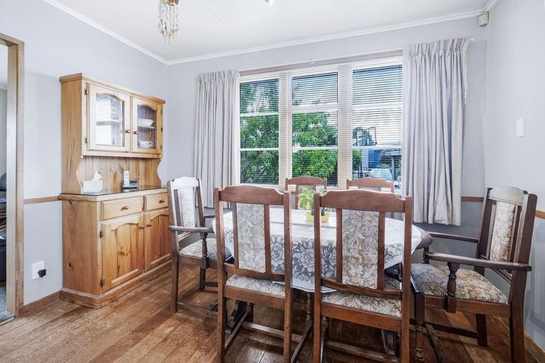 Photo of property in 28 Paul Crescent, Fairfield, Hamilton, 3214