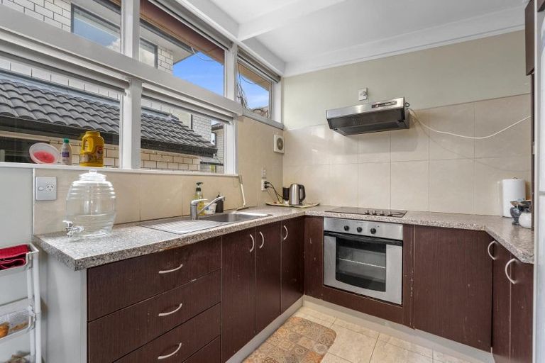 Photo of property in 2/127 Seabrook Avenue, New Lynn, Auckland, 0600