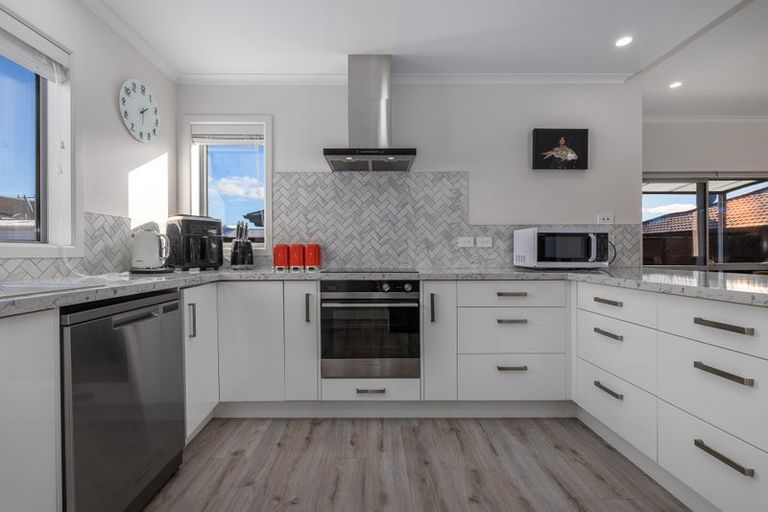 Photo of property in 52a Mako Mako Road, Levin, 5510
