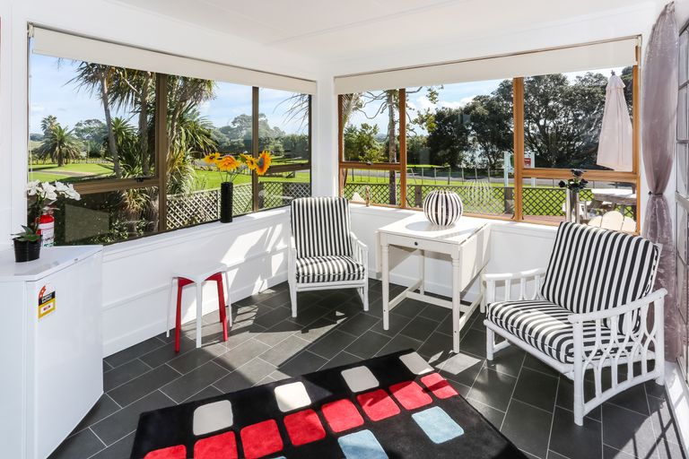 Photo of property in 184 Torkar Road, Clarks Beach, 2122