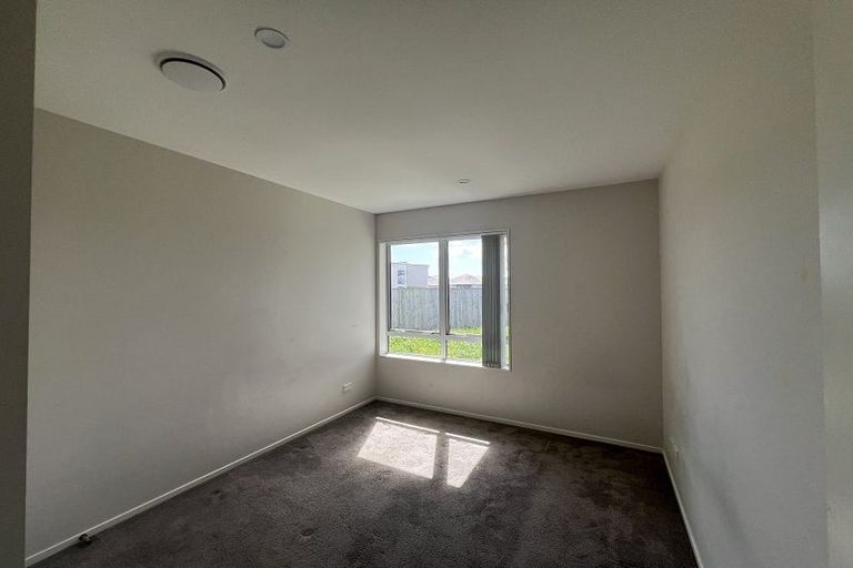 Photo of property in 17 Kapia Drive, Takanini, 2112