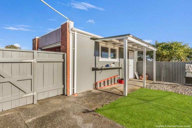 Photo of property in 43 Rugby Street, Levin, 5510