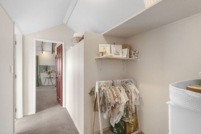 Photo of property in 27 Kawiu Road, Levin, 5510